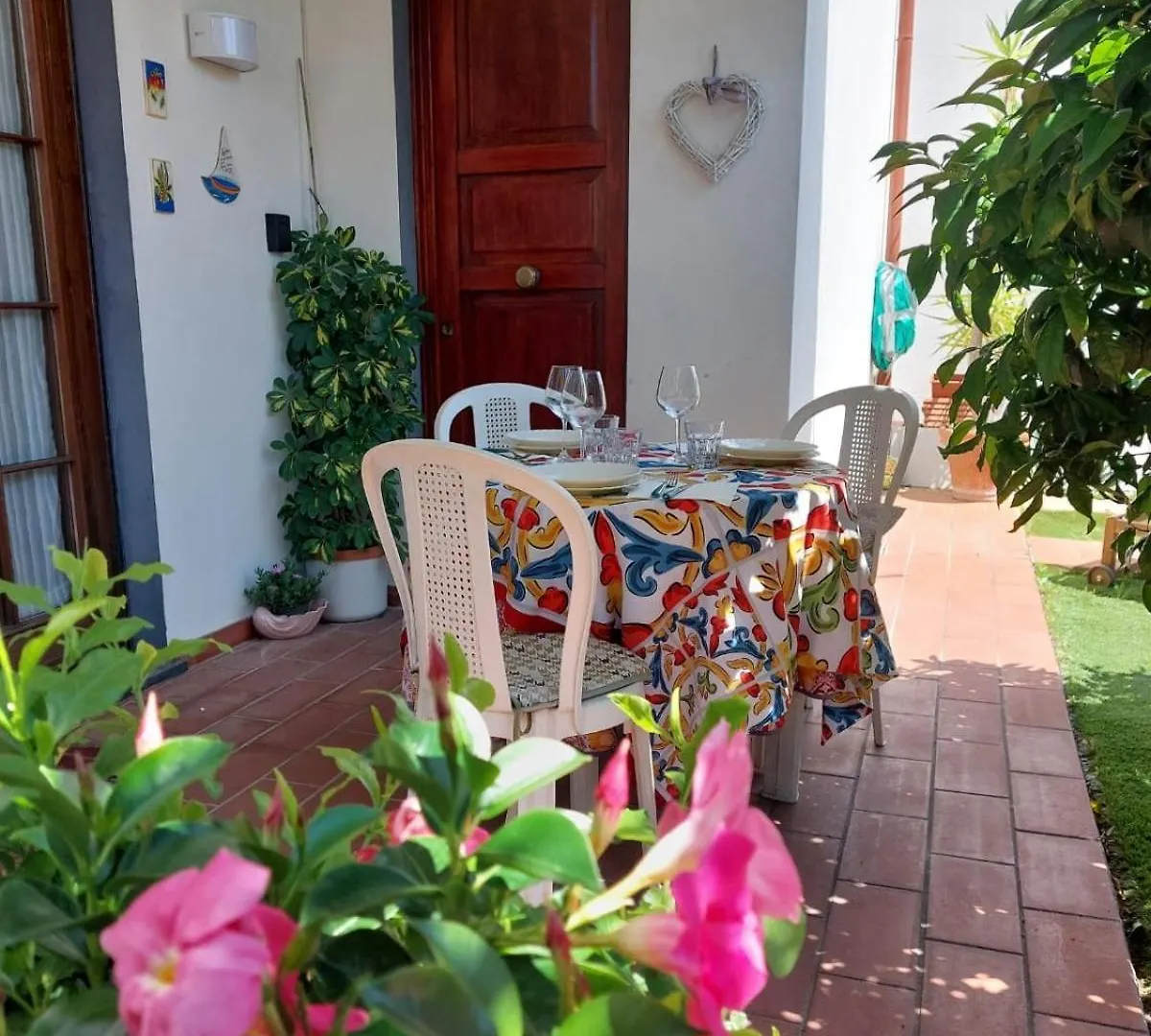 Casagio - Villetta Su Due Piani Lido di Camaiore Italy