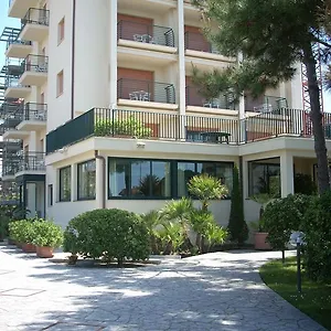 Hotel Paris, Lido di Camaiore