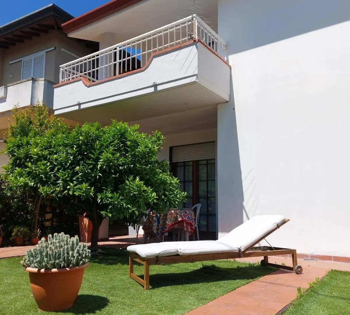 Casagio - Villetta Su Due Piani Lido di Camaiore 0*,  Italia